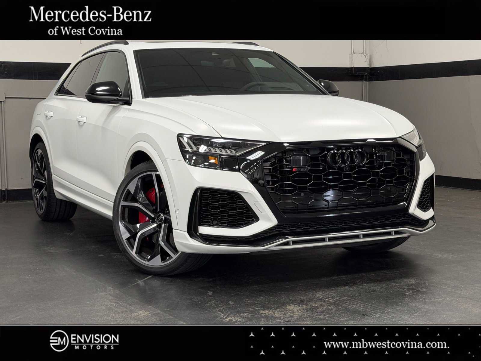 Used 2023 Audi RS Q8 w/ Black Optic Package AWD/4WD image 2