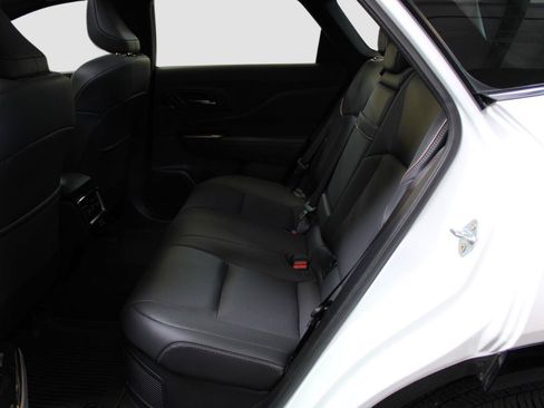 Used 2025 Toyota Crown Signia w/ Advanced Technology Package AWD/4WD image 40