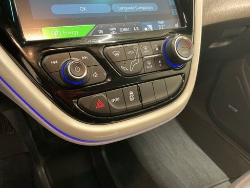 Used 2020 Chevrolet Bolt Premier w/ Infotainment Package image 21