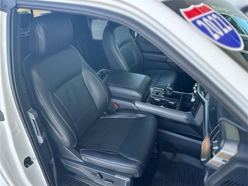 Certified 2022 Ford F150 Lariat w/ Equipment Group 502A High image 27