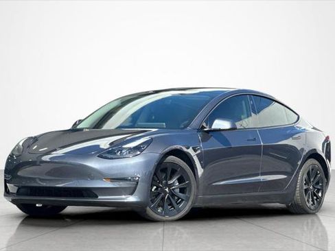 Used 2022 Tesla Model 3 Long Range image 1
