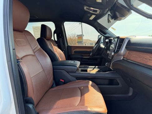 Used 2023 RAM 3500 Limited image 31