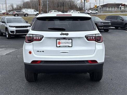 New 2026 Jeep Compass Latitude image 25