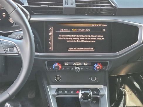 Used 2021 Audi Q3 2.0T Premium Plus w/ Premium Plus Package image 16