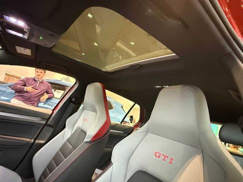 New 2025 Volkswagen GTI SE image 9