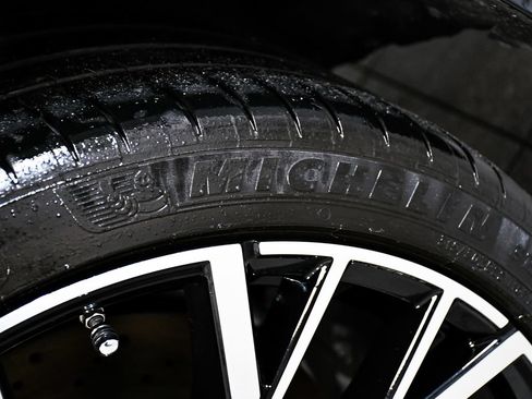 Used 2025 BMW X6 M Competition w/ Executive Package AWD/4WD image 99