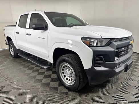 Used 2023 Chevrolet Colorado W/T RWD image 1