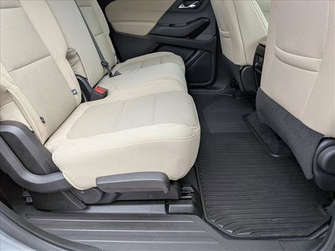 Certified 2023 Chevrolet Traverse LS image 20