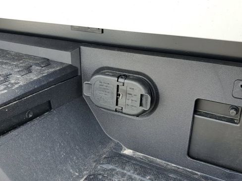 New 2026 Toyota Tundra Limited AWD/4WD image 8