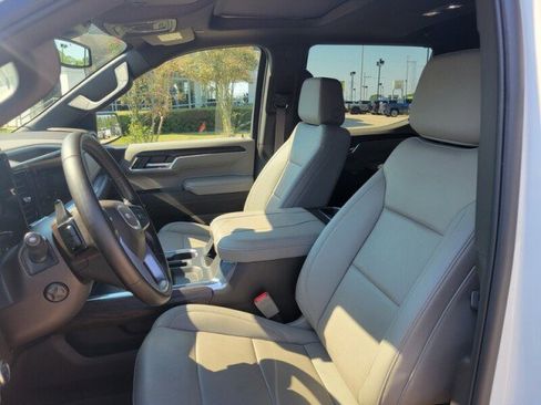 Used 2024 GMC Sierra 1500 SLT w/ SLT Premium Plus Package image 11