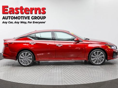 Used 2023 Nissan Altima 2.5 SL image 4