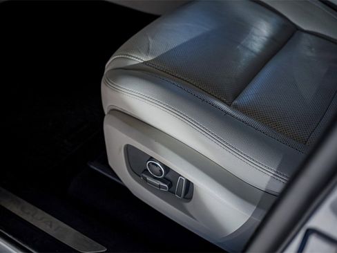 Used 2022 Jaguar F-PACE S image 25