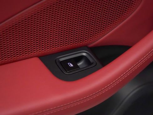 New 2025 Porsche Macan 4S Electric image 17