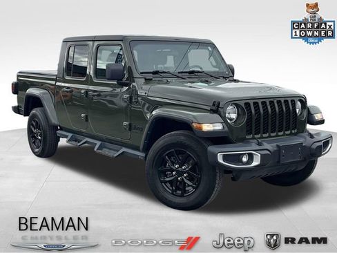 Used 2022 Jeep Gladiator Sport image 1