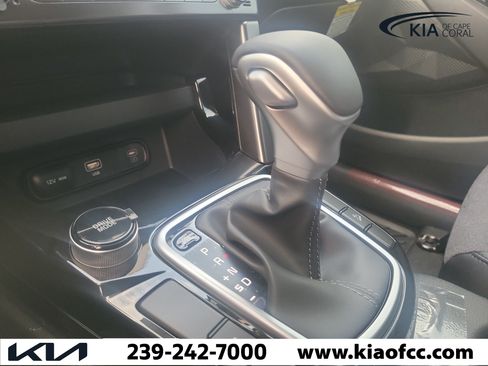 New 2026 Kia Seltos S FWD image 30