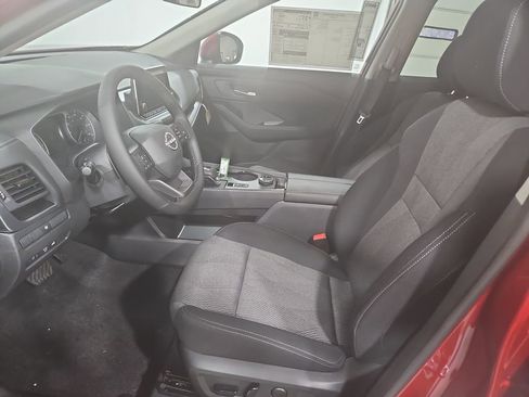 New 2026 Nissan Rogue SV w/ Cold Weather Package AWD/4WD image 9