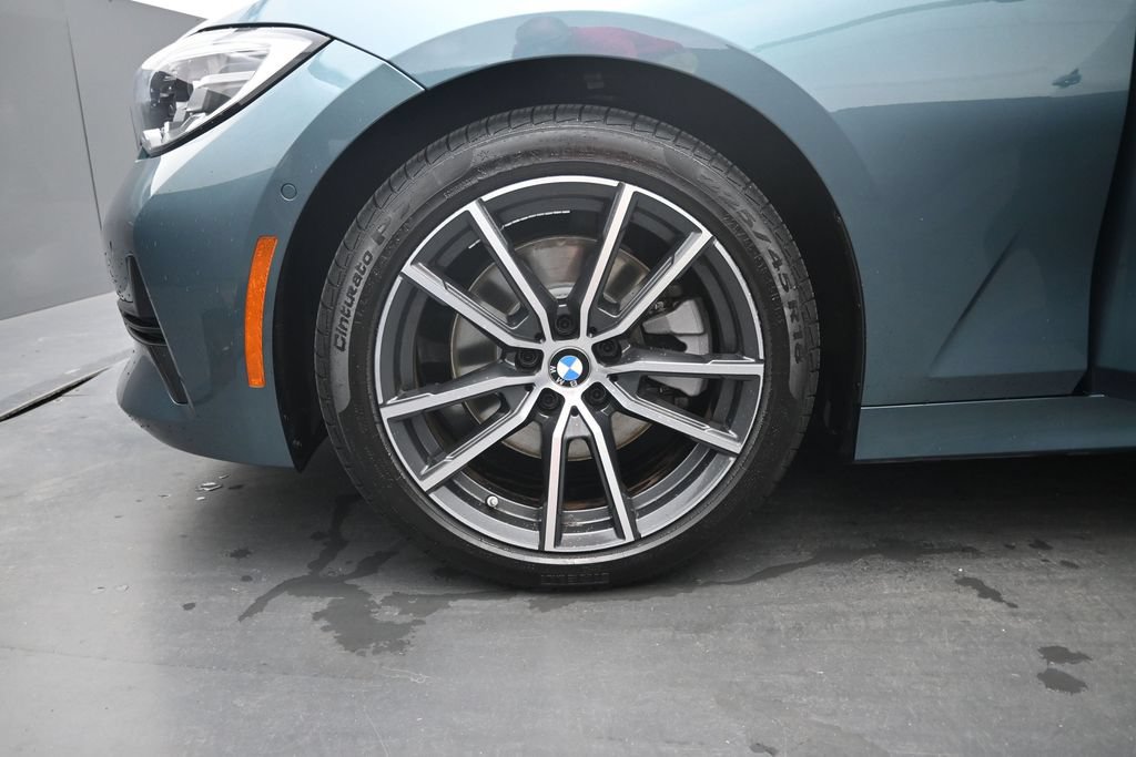 Used 2021 BMW 330i Sedan w/ Premium Package RWD image 4