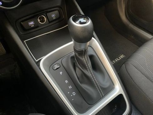 Certified 2023 Hyundai Venue SE image 20