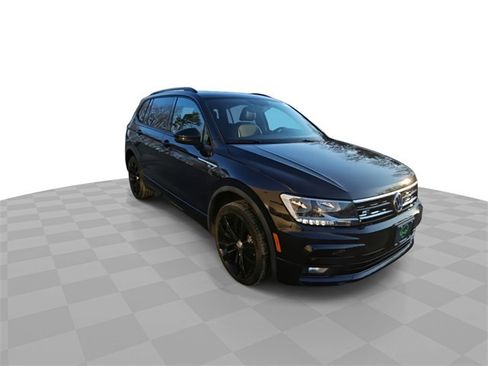 Used 2020 Volkswagen Tiguan SE R-Line w/ 3rd Row Seat Package image 2