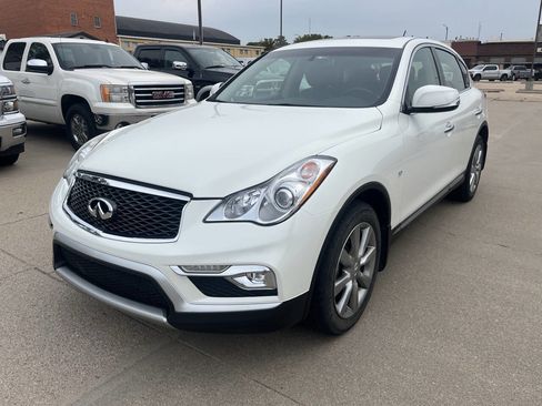 Used 2017 INFINITI QX50 2WD image 1