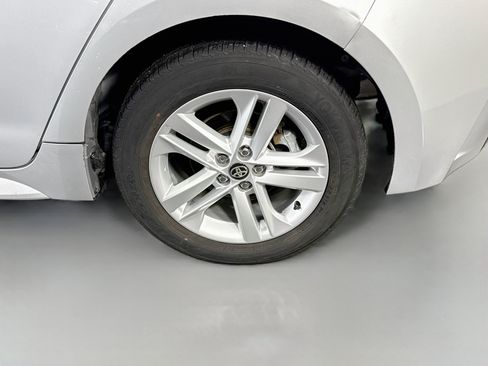 Used 2022 Toyota Corolla SE w/ SE Preferred Package FWD image 37