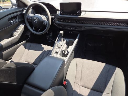 Certified 2023 Honda Accord EX image 27
