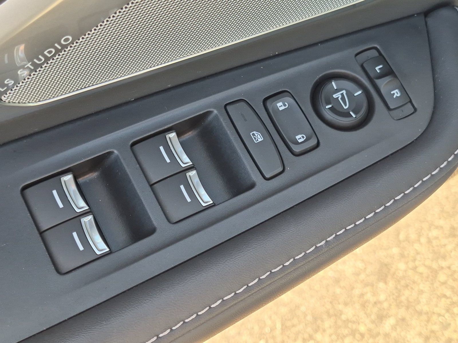 Used 2023 Acura RDX w/ Technology Package FWD image 13