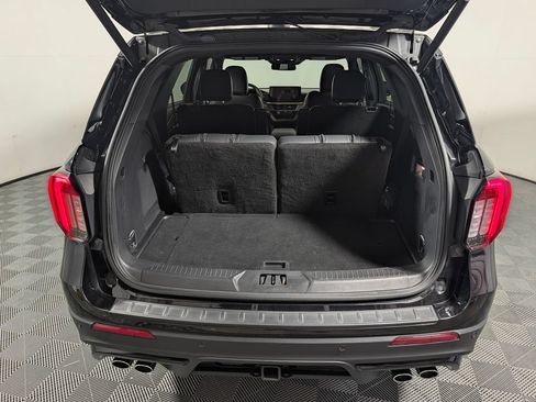 Certified 2025 Ford Explorer ST AWD/4WD image 6