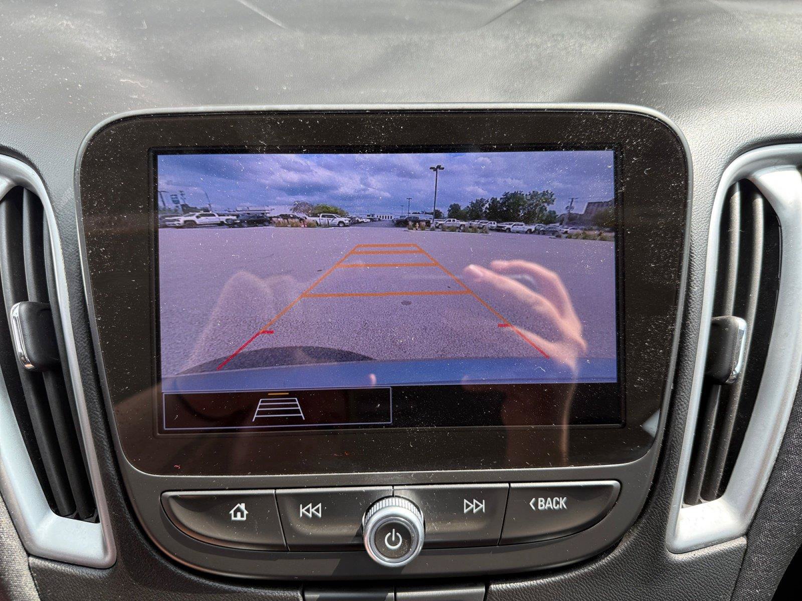 Used 2024 Chevrolet Malibu LT FWD image 17