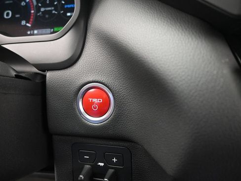 Used 2024 Toyota Sequoia TRD Pro AWD/4WD image 28