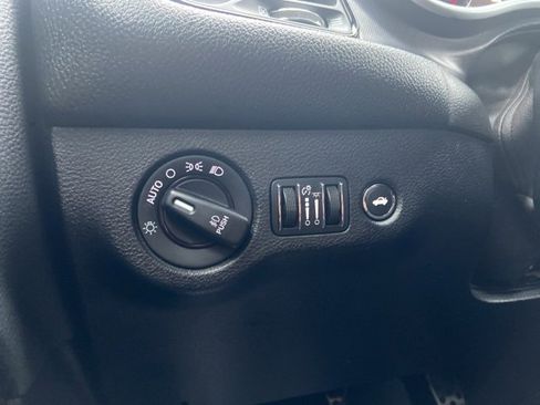 Used 2015 Dodge Challenger R/T Scat Pack w/ Leather Interior Group image 20