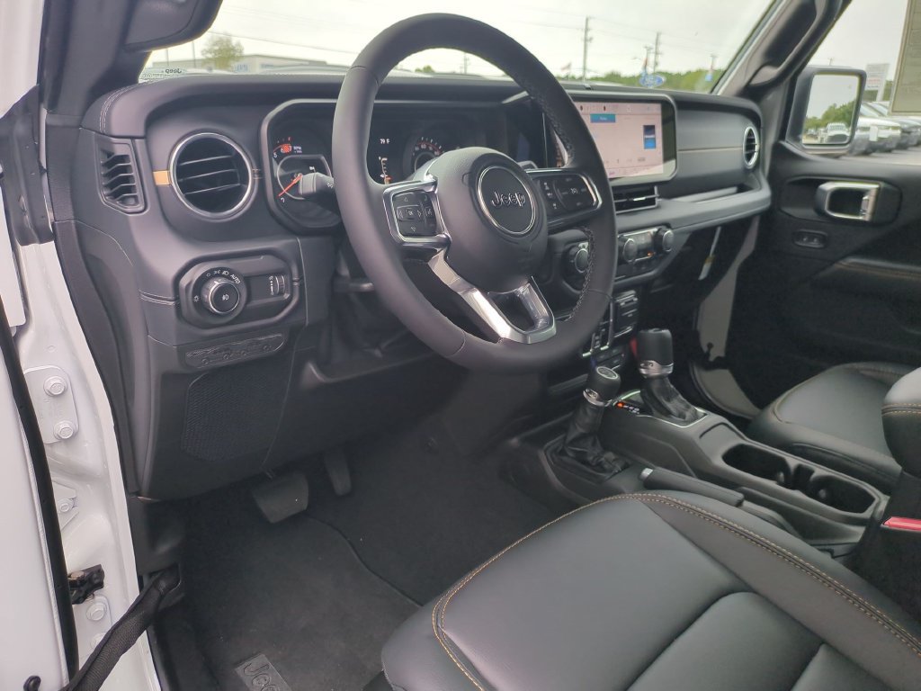 New 2027 Jeep Wrangler Unlimited Sahara AWD/4WD image 15