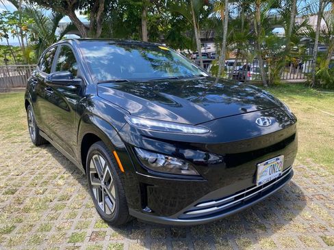 Used 2023 Hyundai Kona SEL w/ Cargo Package FWD image 1