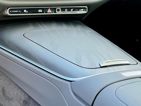 Certified 2025 Mercedes-Benz E 350 4MATIC Sedan image 36