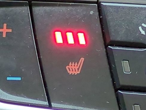 Used 2020 Ford Fusion SEL image 22