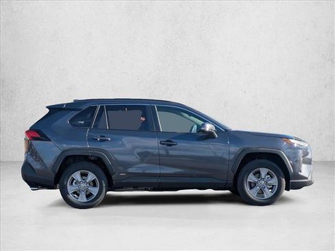 Used 2025 Toyota RAV4 XLE image 4