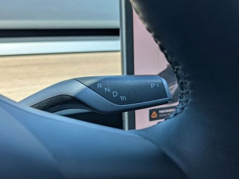 Used 2023 Tesla Model 3 Standard Range RWD image 12