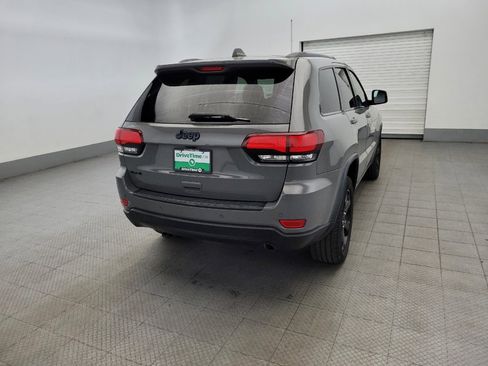 Used 2019 Jeep Grand Cherokee Laredo image 7