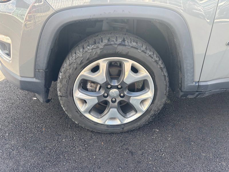 Used 2019 Jeep Compass Limited AWD/4WD image 14