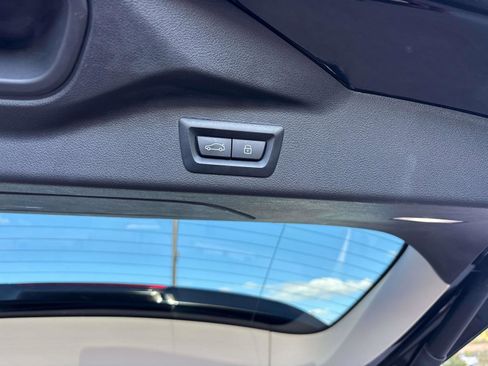 Used 2023 BMW X7 xDrive40i w/ Premium Package image 15