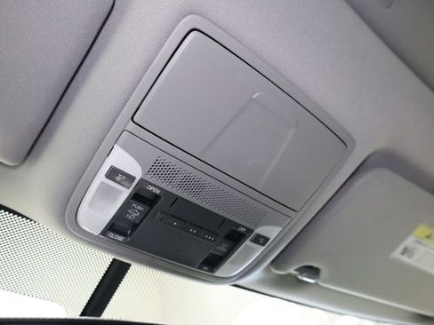 Used 2016 Acura TLX image 27