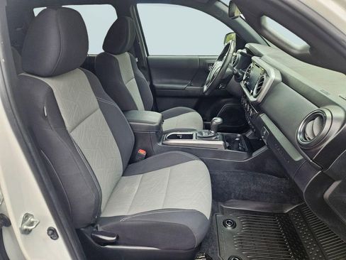 Used 2023 Toyota Tacoma TRD Sport w/ Advanced Technology Package image 28