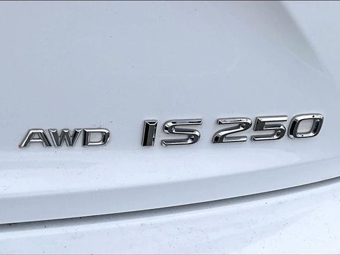 Used 2015 Lexus IS 200t AWD w/ Navigation System Package image 31