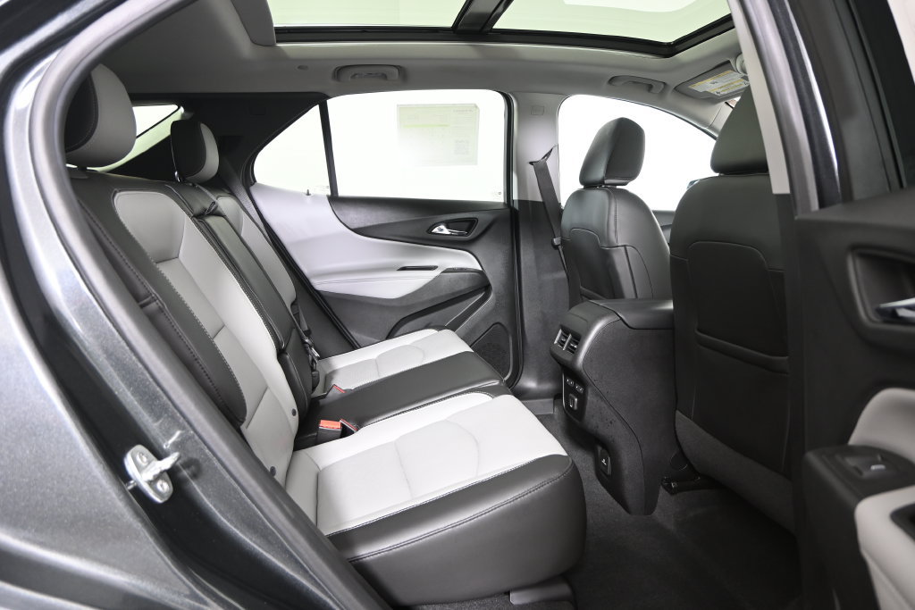 Used 2019 Chevrolet Equinox Premier AWD/4WD image 16