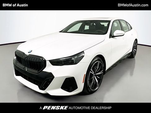 Used 2025 BMW 530i 530i w/ M Sport Package image 1
