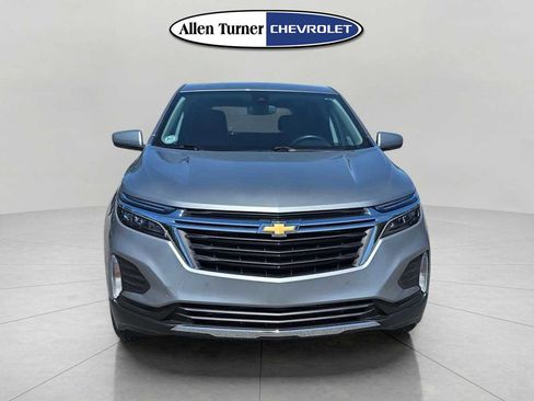 Used 2024 Chevrolet Equinox LT image 2