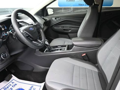 Used 2019 Ford Escape S image 12