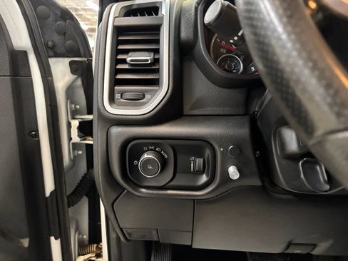 Used 2022 RAM 2500 Big Horn AWD/4WD image 16