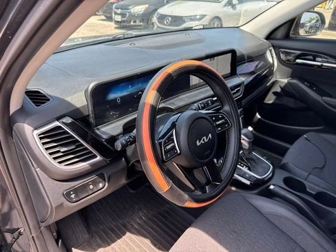Used 2024 Kia Seltos S FWD image 7
