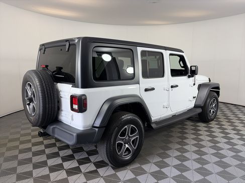 Used 2023 Jeep Wrangler Unlimited Sport AWD/4WD image 10